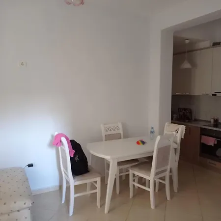 Homeee Apartamento